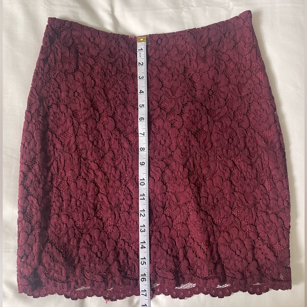 H&M Skirt - burgundy color Size 6